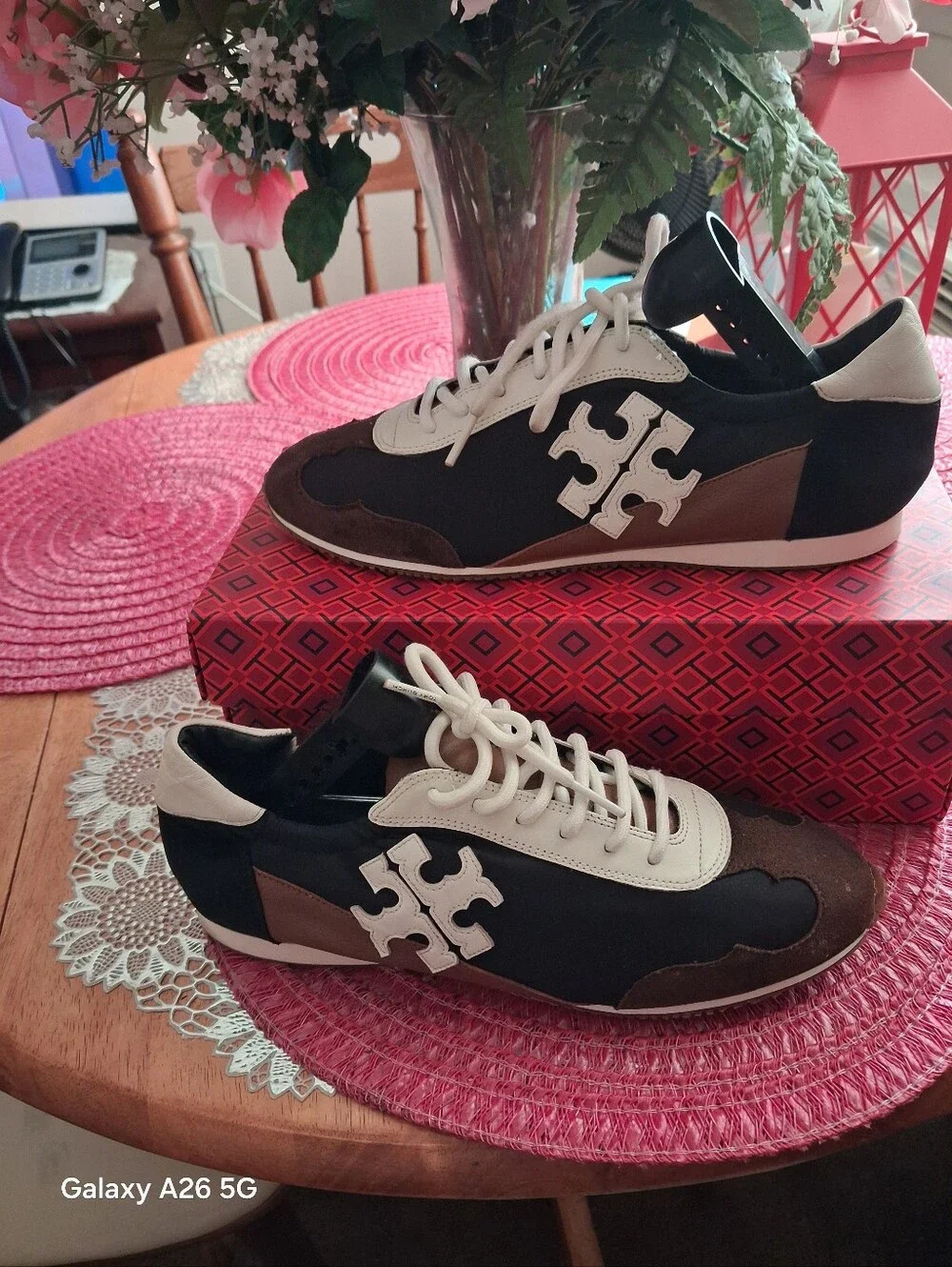 Tory Burch absolute excellent